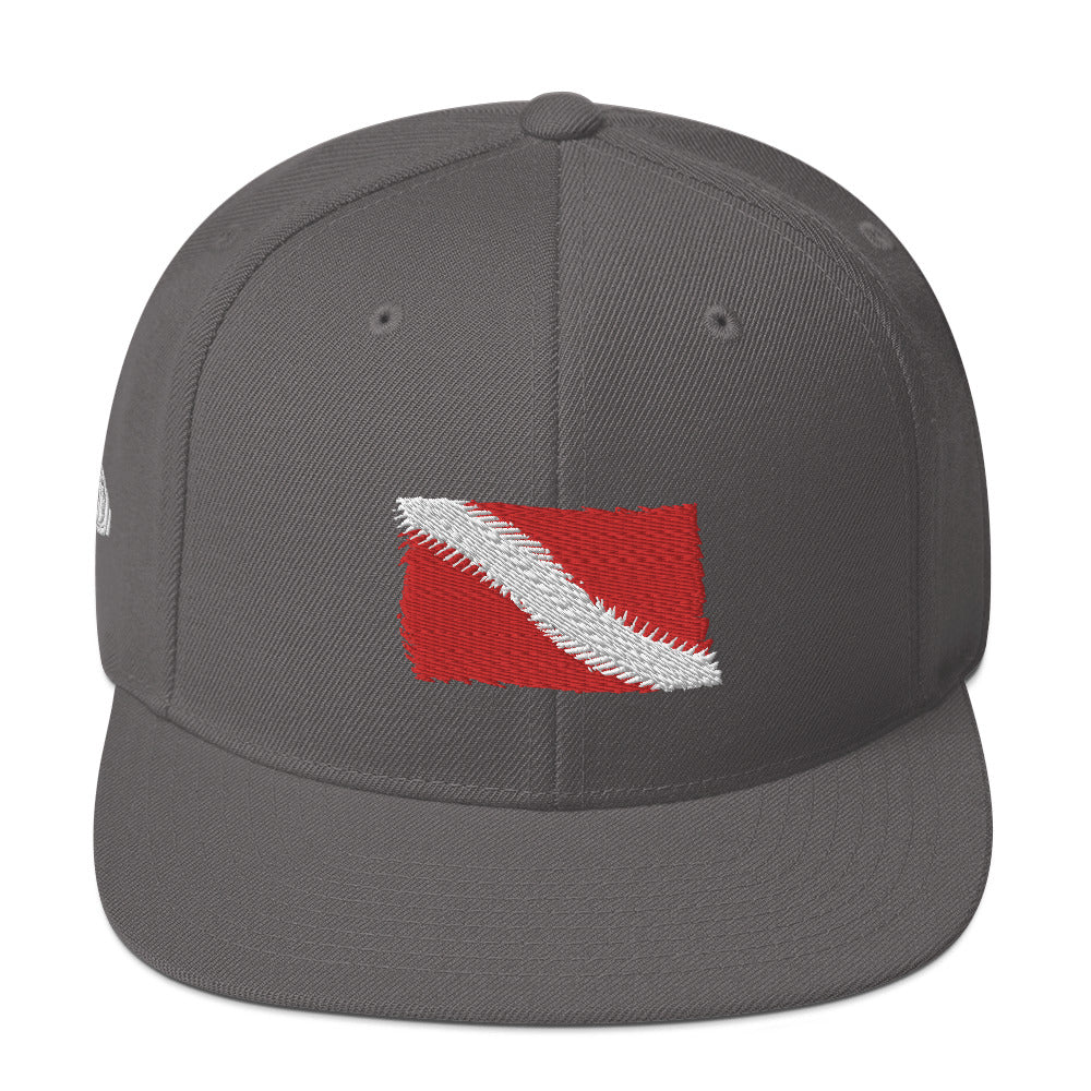 Diver Flag Snap hat