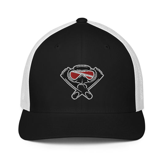 Closed-back trucker cap